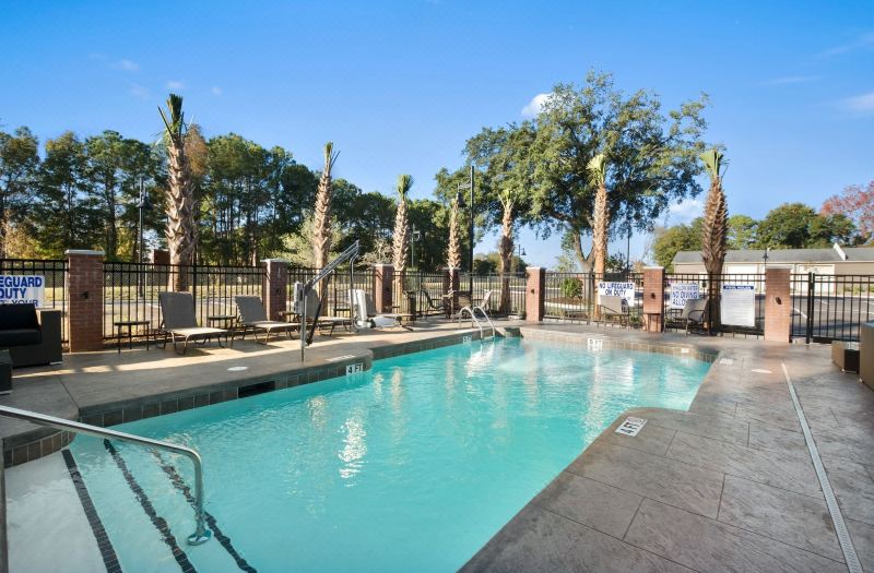 DoubleTree by Hilton Charleston Mount Pleasant photo 2