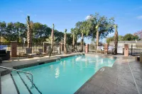 DoubleTree by Hilton Charleston Mount Pleasant - Swimmingpools