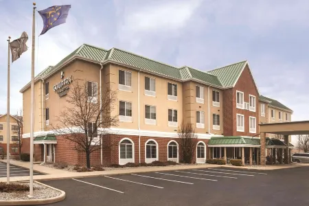 Country Inn & Suites by Radisson, Merrillville, IN Отели в г. Краун Пойнт