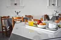 Holiday Beach Resort Santorini - sarapan