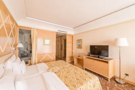 Splendid Conference & Spa Resort Отели в г. Будва