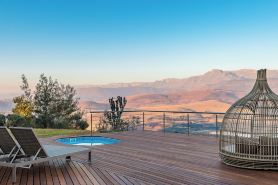 Cayley Mountain Resort