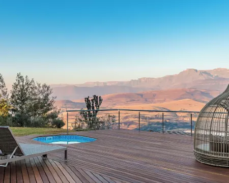 Cayley Mountain Resort Hotels in Uthukela DC