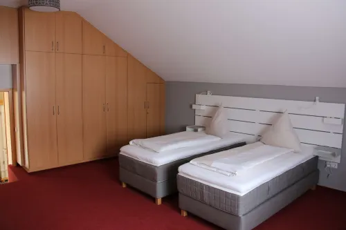 Pension & Gaststätte Handelshof - Homestays