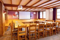 Hôtel du Bourg فنادق في Valmorel