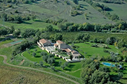Fattoria Pianetti Hotels in Manciano