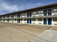 Motel 6 Dyersburg, TN