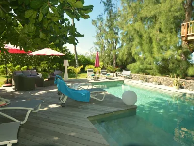 La Villa de la Plage Hotels near Oasis lagoon