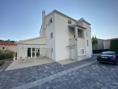 Apartments & Rooms Petra Hotels in 
