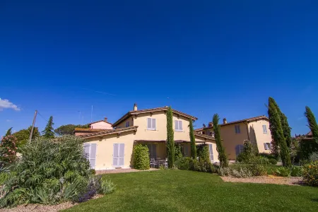 Rinidia Bio Отели рядом с достопримечательностью «Castello di Celsa»