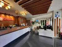 Grand Esie Service Apartment Hotels in Amphoe Pluak Daeng