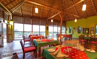 Ihamba Lakeside Safari Lodge