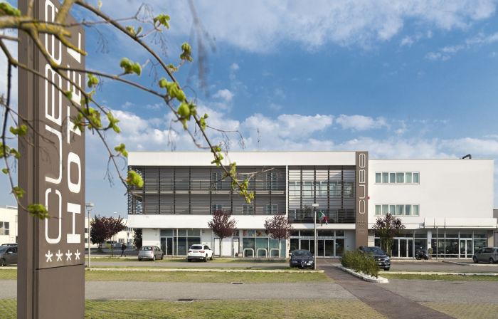 Hotel Cube