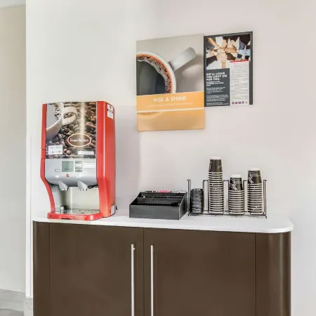 Motel 6 Cleburne, TX