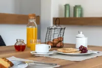Seven Suites - breakfast