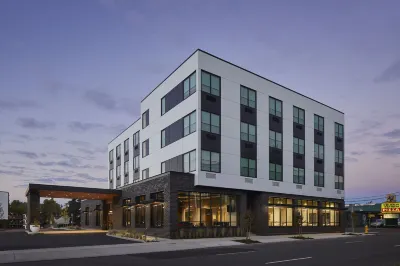 Hayward Inn Hotels near humble beagle pub