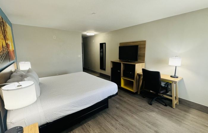 Days Inn by Wyndham Shawnee