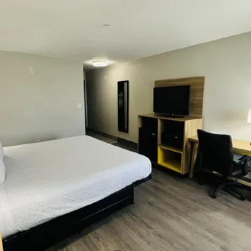 Days Inn by Wyndham Shawnee