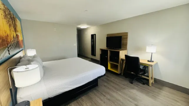 Days Inn by Wyndham Shawnee