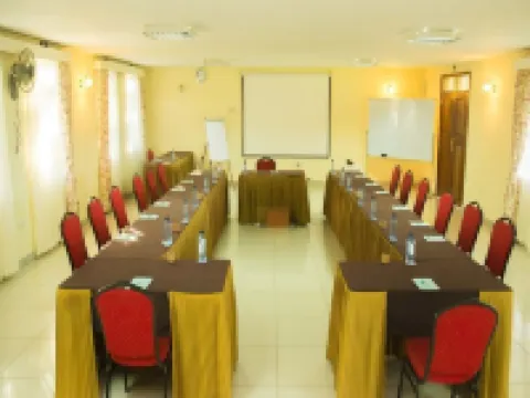 マアンゾニ ロッジ アティ・リバーのホテル