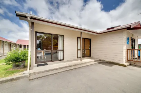 Wellington Top 10 Holiday Park