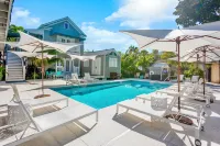 Eden House - Swimmingpools
