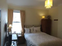 Anton Guest House Bed and Breakfast Hotels in Cound
