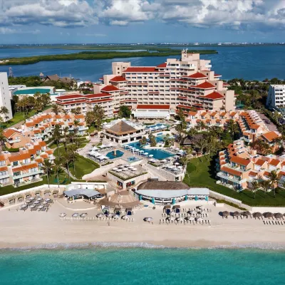 Family Villas by Wyndham Grand Cancún All Inclusive Hotels near Parque Maya Tours