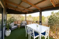 Treedom Villas and Vardos Hotels in Sedgefield