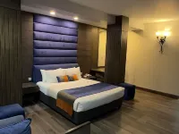 Hotel de Papae Hotels near Shalimar Cricket Ground