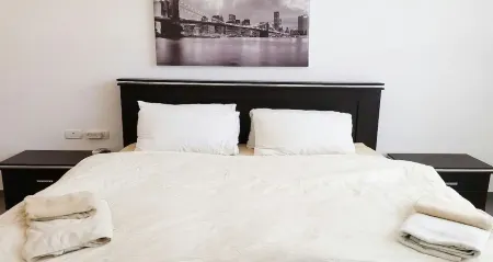 Luxury Apt Heart  Bat-Yam 3 m Walk Beach