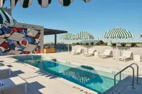 Arlo Washington DC - Rooftop Pools
