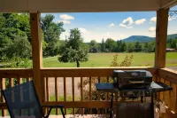 The Haüs Windham - Spacious Suites, Hot Tub, Mountain Views! - غرفة مطلة على الجبل