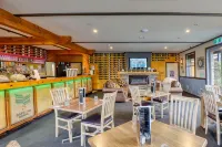 Lake Resort by Marsden - Quầy Bar