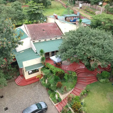 Villa 33