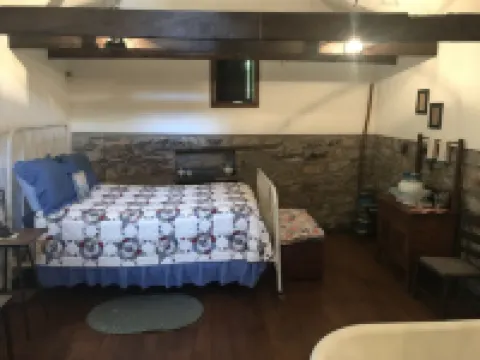 Corner George Inn Bed & Breakfast Hotels in Monroe County