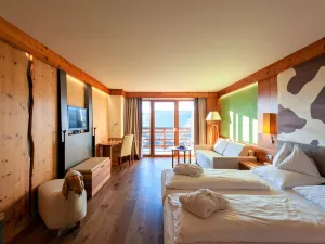 Hotel Emmy - Five Elements
