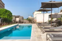 Palazzo Frangipane - Pools