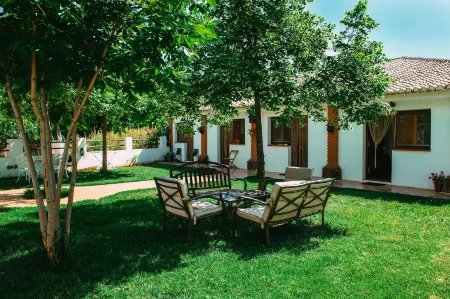 Casa Rural Alba Montis Отели в г. Кентар