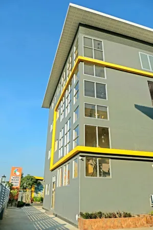 The Bua Boutique Resort Отели рядом с достопримечательностью «Wat Walukaram»