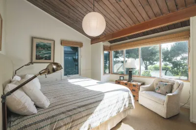 Arch Cape Escape by AvantStay Sensational Clift Top Home w Pacific Ocean Views