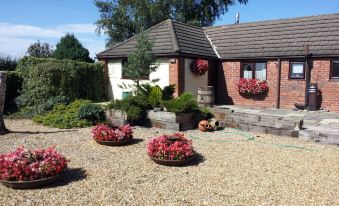 Our Snug - Housity