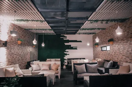 Platinum Cocotiers Hotel