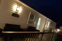 Purple Palace 3-Bed Caravan Ingoldmells Hotels in 