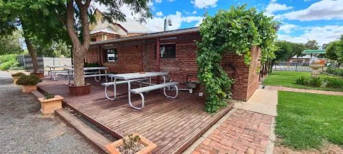 Wentworth Central Motor Inn