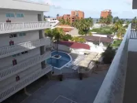 Tucacas Beach Hotel Hotel dekat Los Juanes