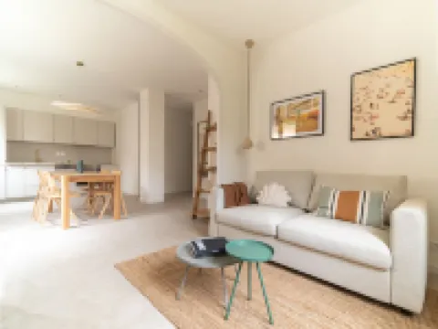 Palais Notre Dame des Pins - Beach and Croisette