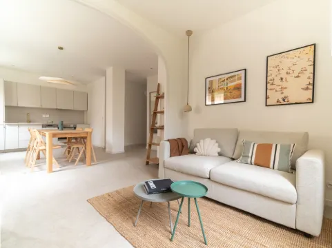 Palais Notre Dame des Pins - Beach and Croisette