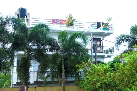 Village Star Rest-Mirissa