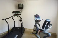 Ilima Hotel - Gym